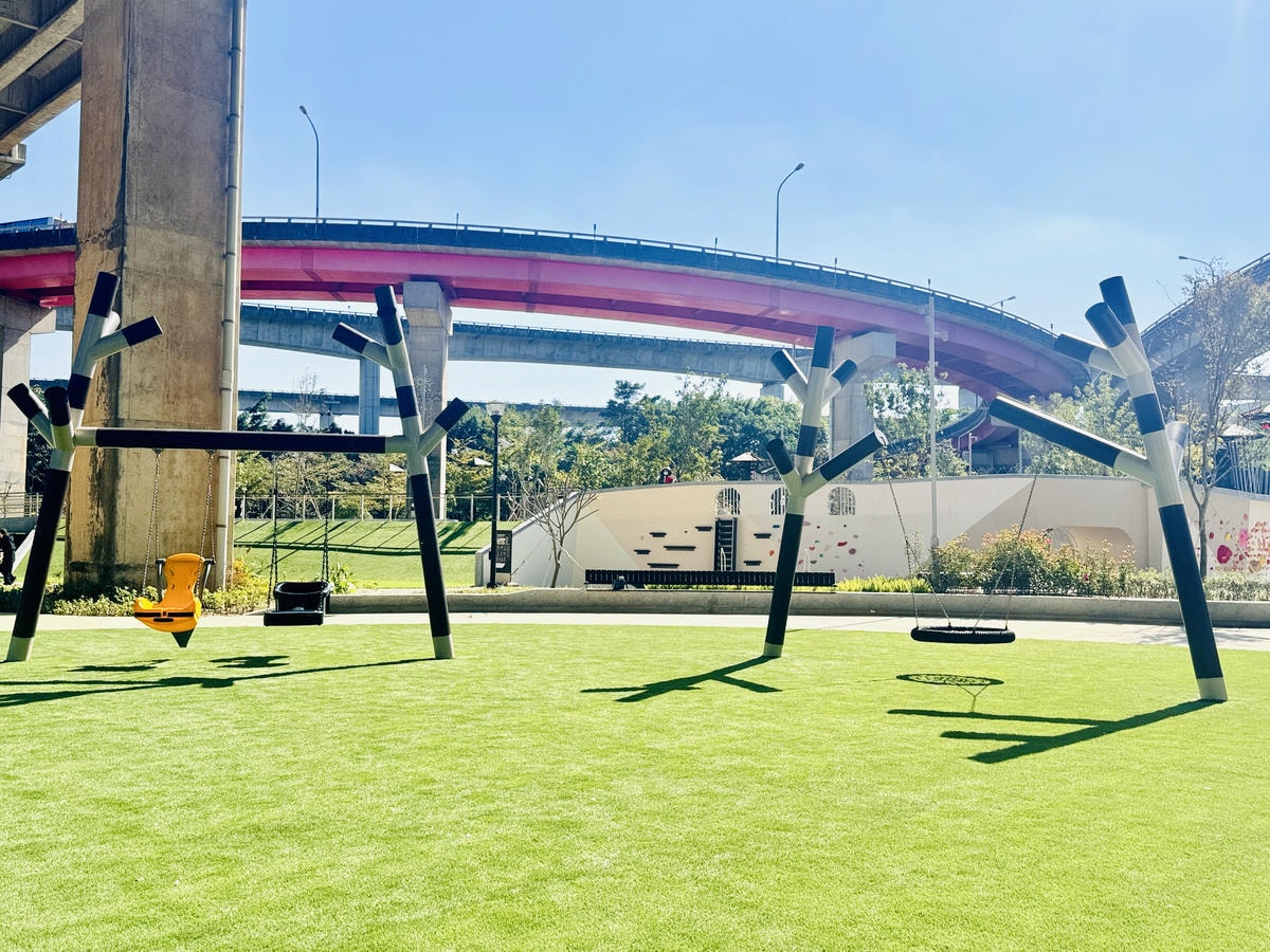★桃園親子景點推薦★桃園最新特色遊戲場『平鎮運動公園』,全新 ★桃園親子景點推薦★桃園最新特色遊戲場『平鎮運動公園』,全新