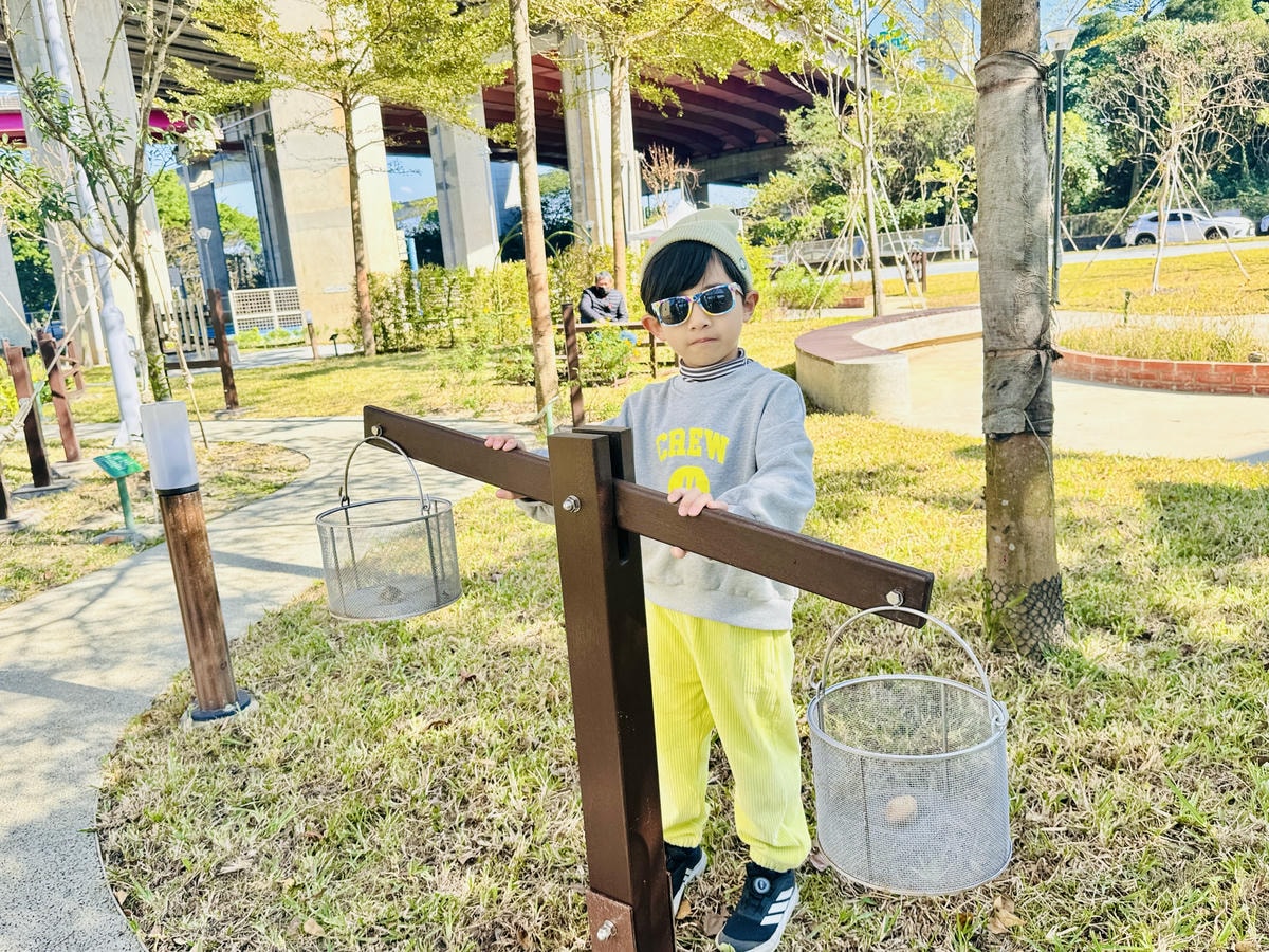 ★桃園親子景點推薦★桃園最新特色遊戲場『平鎮運動公園』,全新 ★桃園親子景點推薦★桃園最新特色遊戲場『平鎮運動公園』,全新
