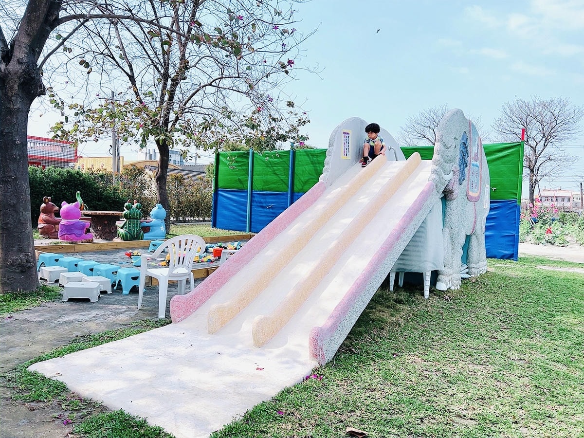 ★彰化●長頸鹿休閒農場*週末限定親子點,親子手搖船、電動車、 ★彰化●長頸鹿休閒農場*週末限定親子點,親子手搖船、電動車、