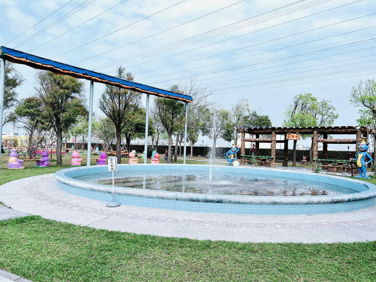 ★彰化●長頸鹿休閒農場*週末限定親子點,親子手搖船、電動車、 ★彰化●長頸鹿休閒農場*週末限定親子點,親子手搖船、電動車、