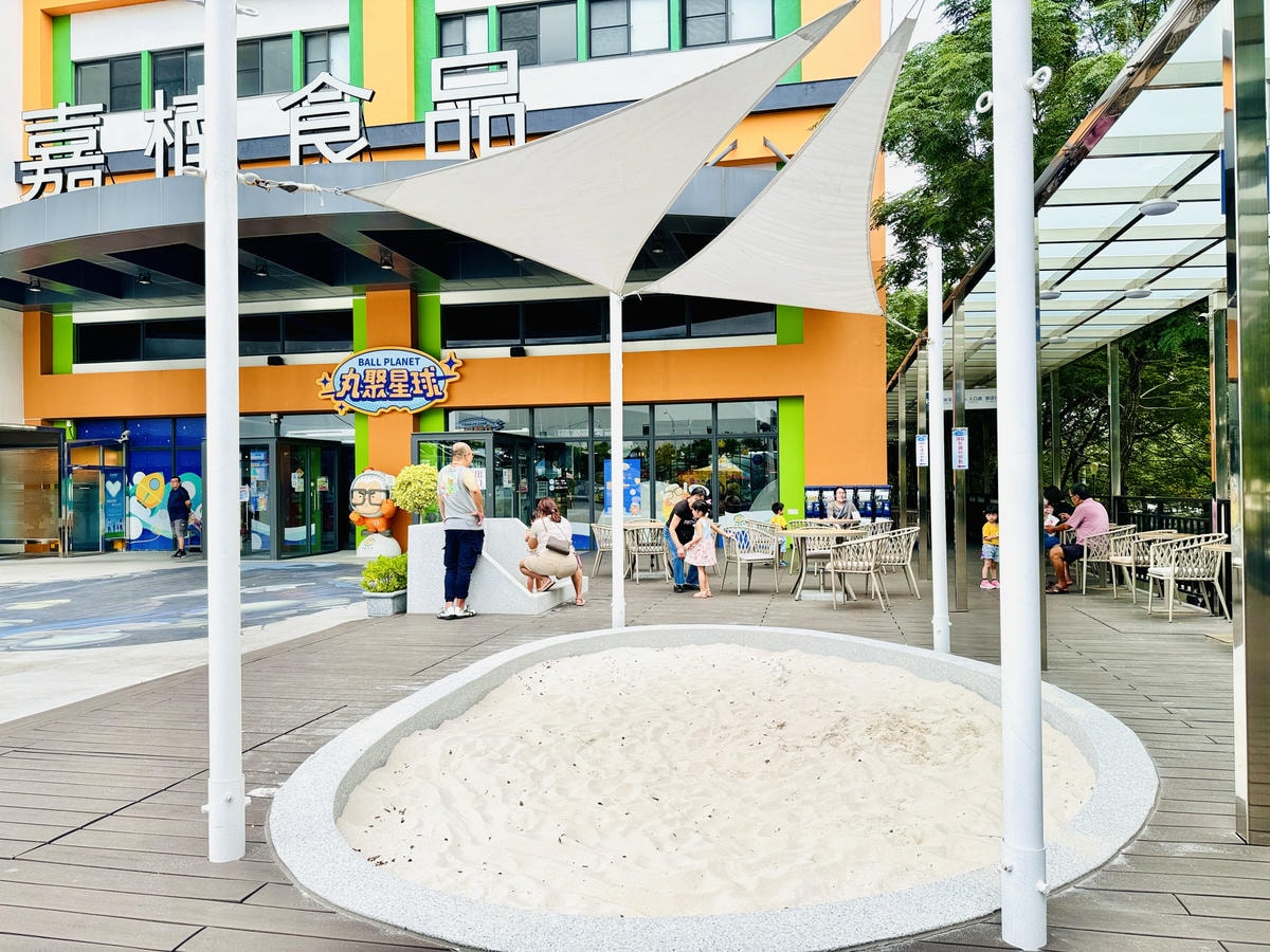★嘉義親子景點推薦★超好拍星際主題『丸聚星球』,一秒到夢幻星 ★嘉義親子景點推薦★超好拍星際主題『丸聚星球』,一秒到夢幻星