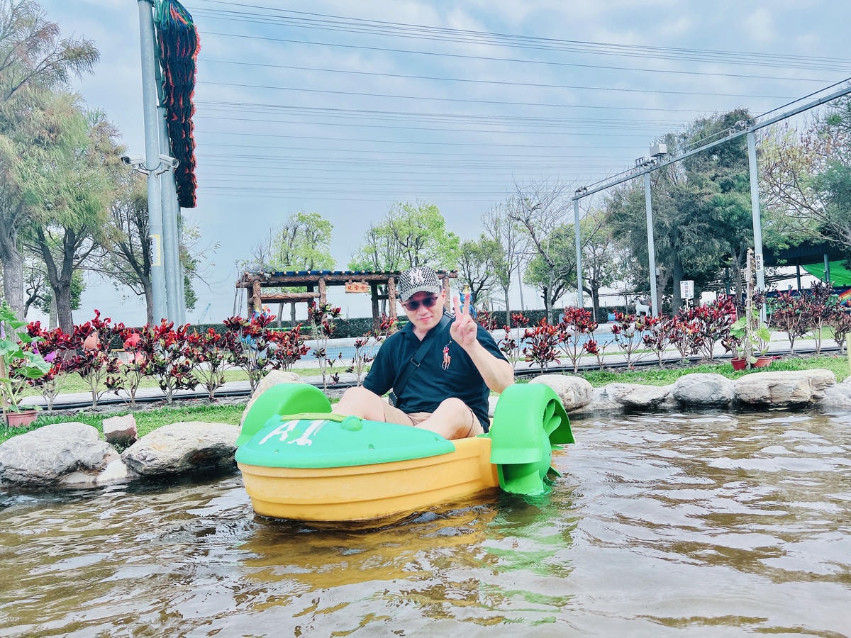 ★彰化●長頸鹿休閒農場*週末限定親子點,親子手搖船、電動車、 ★彰化●長頸鹿休閒農場*週末限定親子點,親子手搖船、電動車、