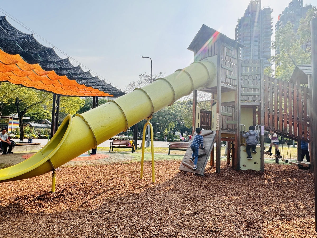 ★台北●大安區★隱藏在大安森林公園內的『森林之王兒童遊戲場』