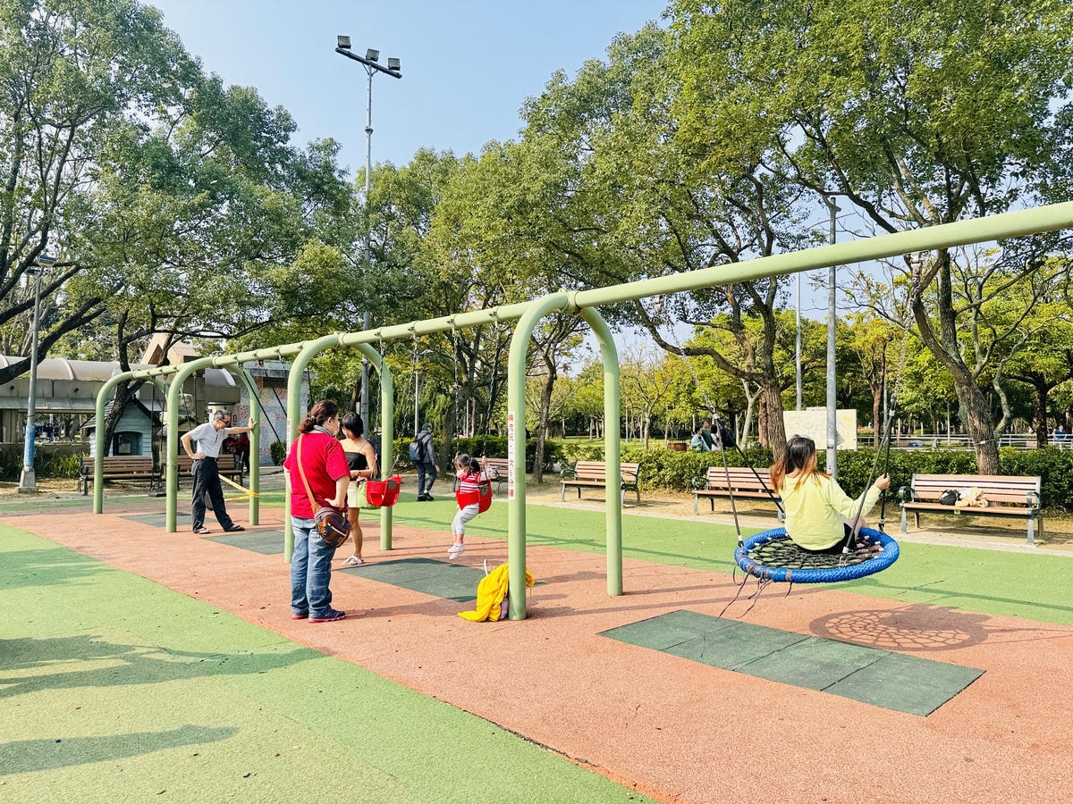 ★台北●大安區★隱藏在大安森林公園內的『森林之王兒童遊戲場』