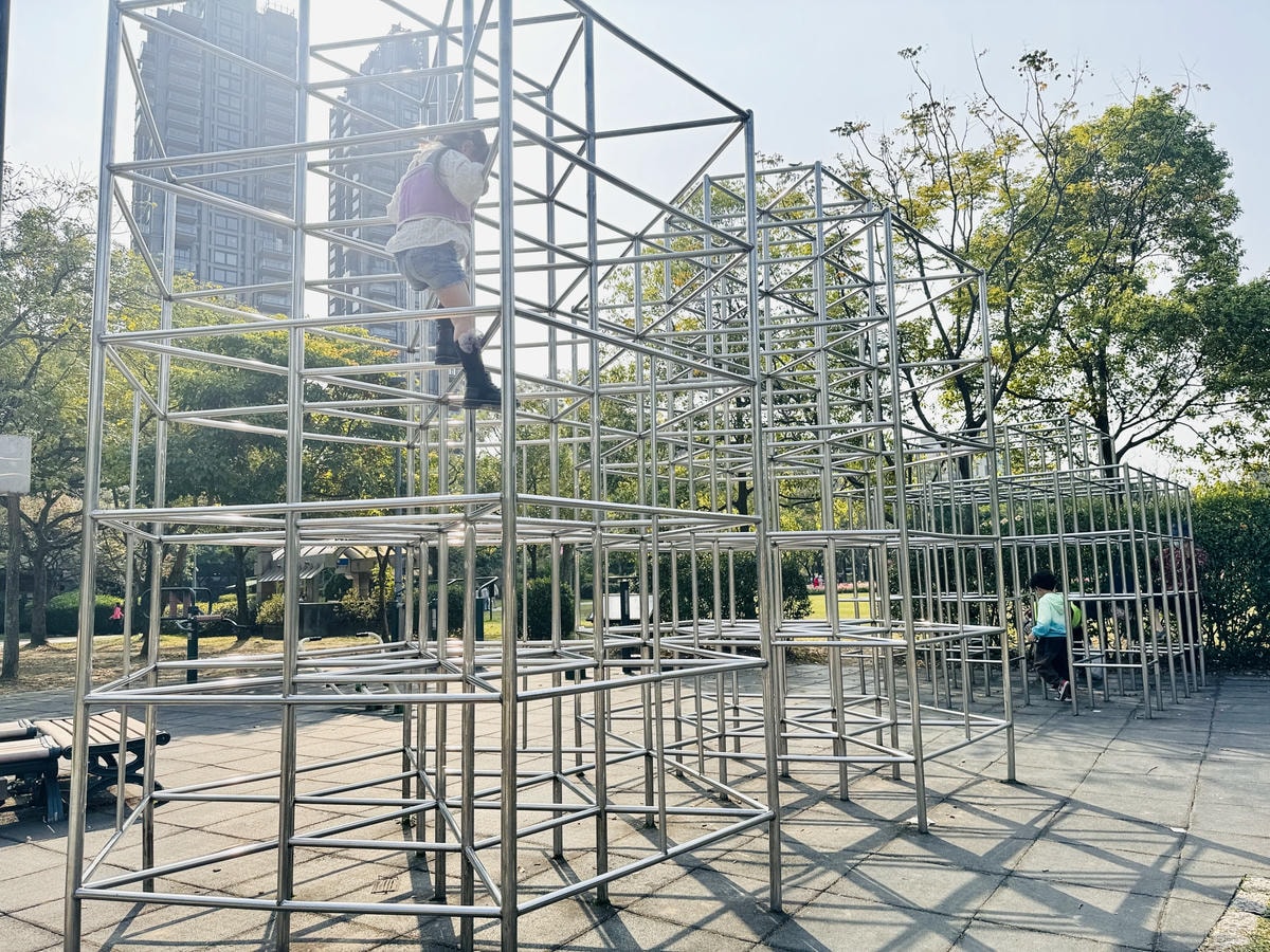 ★台北●大安區★隱藏在大安森林公園內的『森林之王兒童遊戲場』