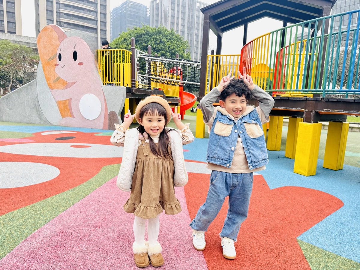 ★桃園●八德*最萌兔兔主題遊戲場『建德公園』,重新翻修更好玩 ★桃園●八德*最萌兔兔主題遊戲場『建德公園』,重新翻修更好玩