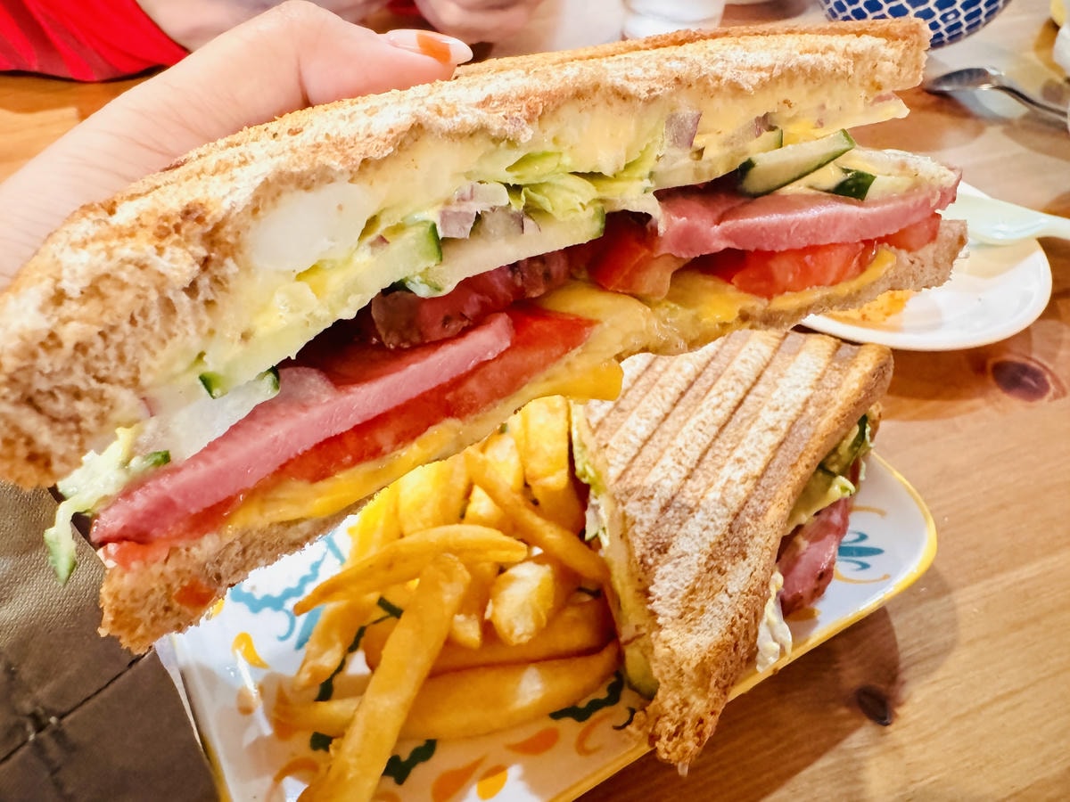 ★桃園●大溪*一秒到南法偽出國『黃色小屋 咖啡莊園』,亮眼的 ★桃園●大溪*一秒到南法偽出國『黃色小屋 咖啡莊園』,亮眼的