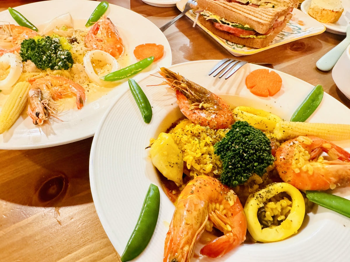 ★桃園●大溪*一秒到南法偽出國『黃色小屋 咖啡莊園』,亮眼的 ★桃園●大溪*一秒到南法偽出國『黃色小屋 咖啡莊園』,亮眼的