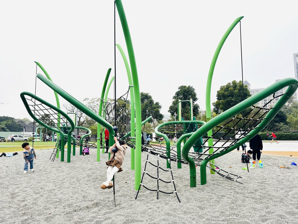 ★桃園●八德*一秒闖入童話故事裡『傑克冒險公園』,大型葉子藤 ★桃園●八德*一秒闖入童話故事裡『傑克冒險公園』,大型葉子藤