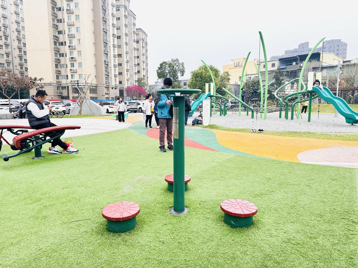 ★桃園●八德*一秒闖入童話故事裡『傑克冒險公園』,大型葉子藤 ★桃園●八德*一秒闖入童話故事裡『傑克冒險公園』,大型葉子藤