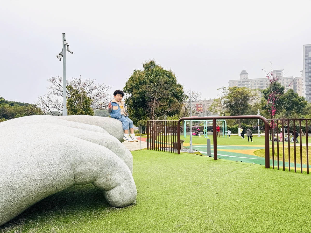 ★桃園●八德*一秒闖入童話故事裡『傑克冒險公園』,大型葉子藤 ★桃園●八德*一秒闖入童話故事裡『傑克冒險公園』,大型葉子藤