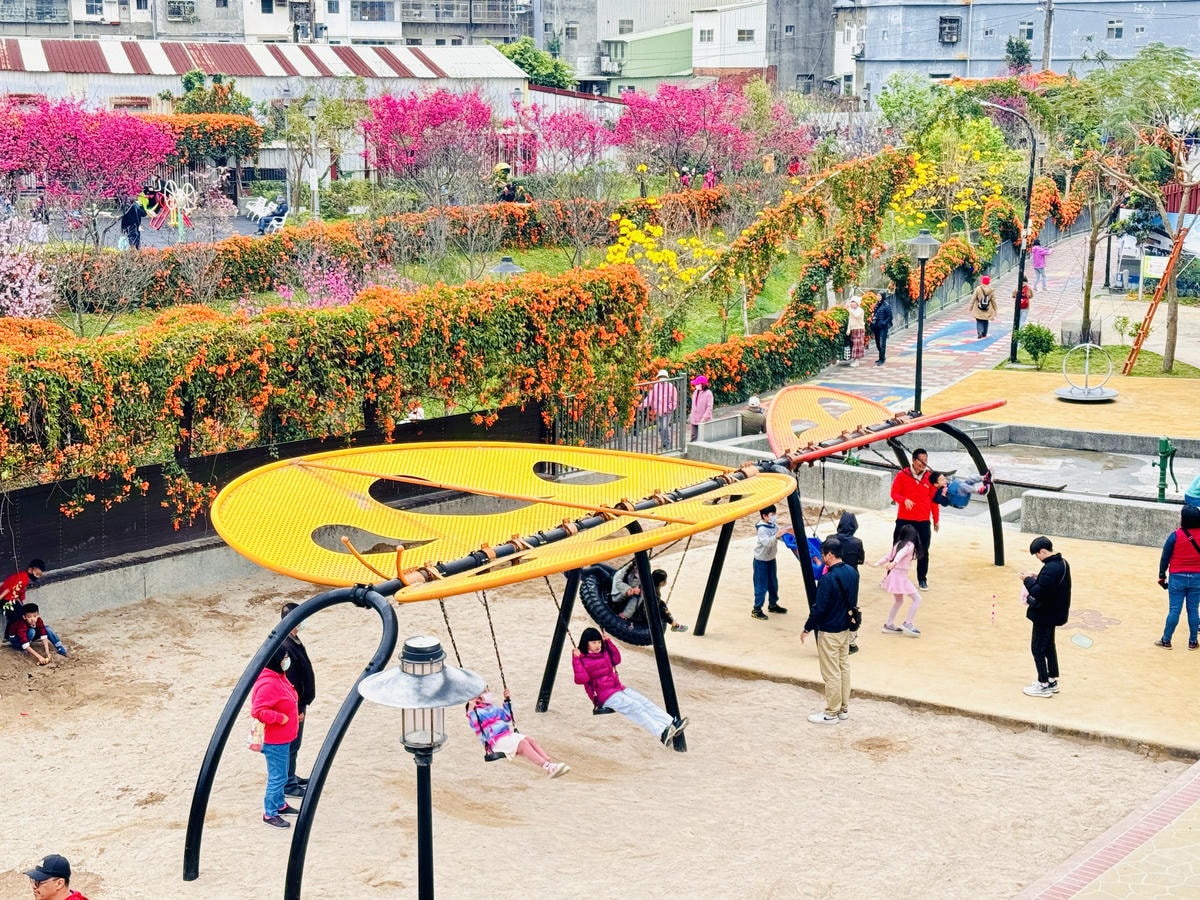 ★新北●鶯歌*最美拍的『鶯歌永吉公園』,擁有雙色櫻花、炮仗花 ★新北●鶯歌*最美拍的『鶯歌永吉公園』,擁有雙色櫻花、炮仗花