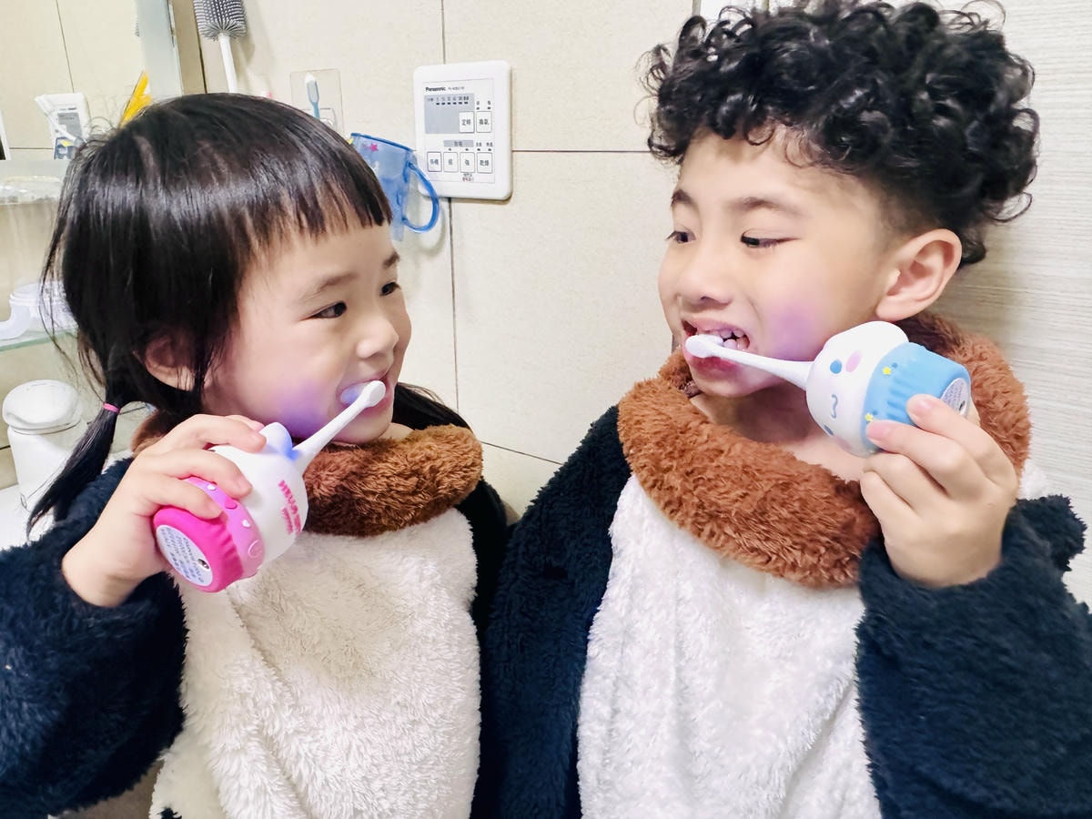 ★好物推薦★ NETTEC--U型兒童電動牙刷(KITTY ★好物推薦★ NETTEC--U型兒童電動牙刷(KITTY