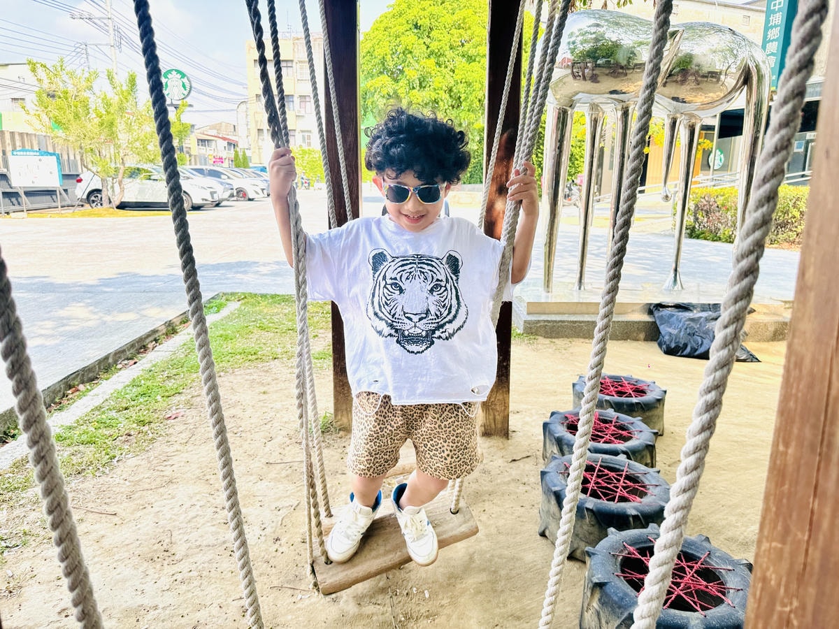 ★嘉義●中埔*中埔穀倉農創園區,全台唯一的穀倉星巴克、夢幻兒 ★嘉義●中埔*中埔穀倉農創園區,全台唯一的穀倉星巴克、夢幻兒