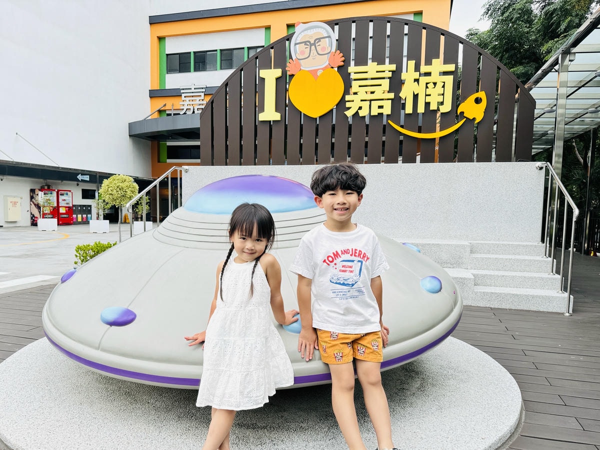 ★嘉義親子景點推薦★超好拍星際主題『丸聚星球』,一秒到夢幻星 ★嘉義親子景點推薦★超好拍星際主題『丸聚星球』,一秒到夢幻星