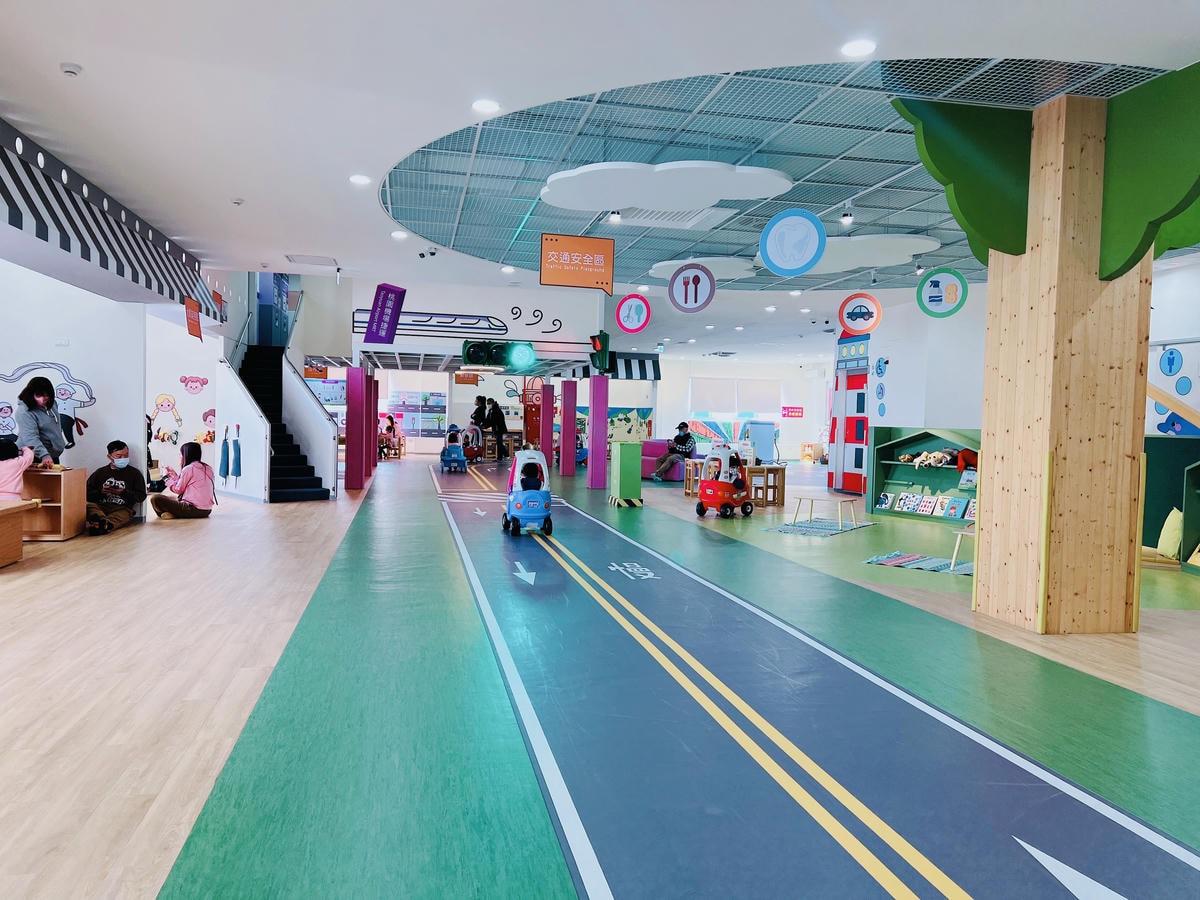 ★桃園●龜山大華親子館*車控必收藏的免費景點~室內外都好好玩