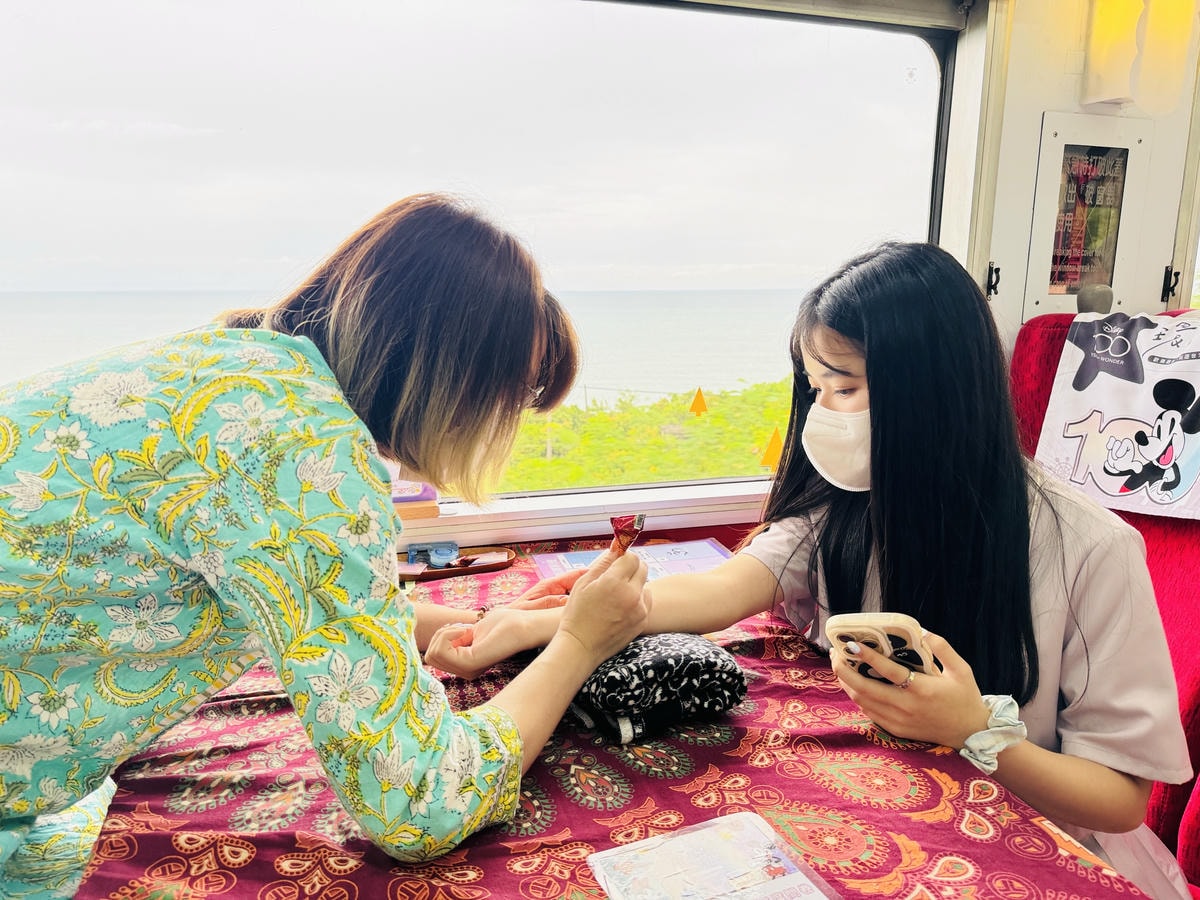 ★環島之星夢想號--迪士尼列車★ 全台最夢幻台鐵列車,環島一 ★環島之星夢想號--迪士尼列車★ 全台最夢幻台鐵列車,環島一