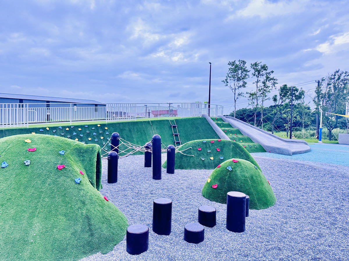 ★桃園親子景點推薦★蘆竹最新特色遊戲場『新龍公園』,磨石子滑 ★桃園親子景點推薦★蘆竹最新特色遊戲場『新龍公園』,磨石子滑