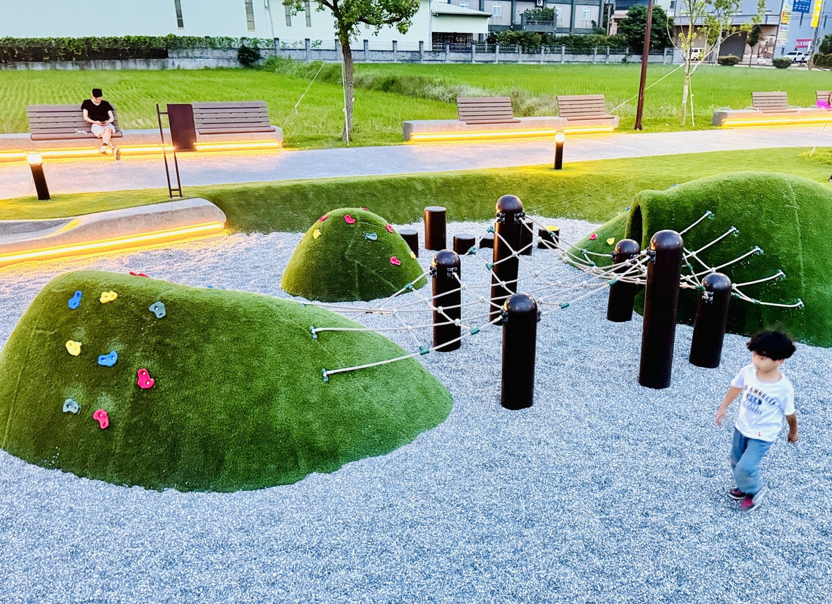 ★桃園親子景點推薦★蘆竹最新特色遊戲場『新龍公園』,磨石子滑 ★桃園親子景點推薦★蘆竹最新特色遊戲場『新龍公園』,磨石子滑