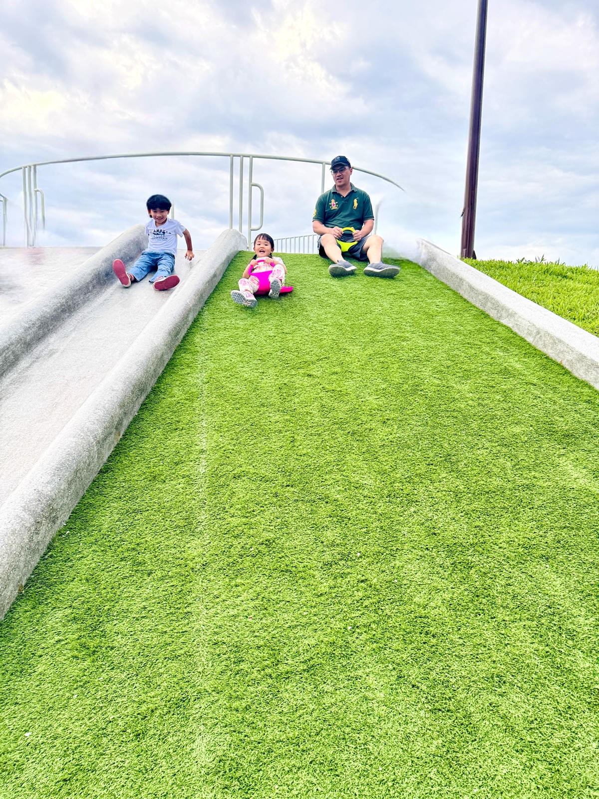 ★桃園親子景點推薦★蘆竹最新特色遊戲場『新龍公園』,磨石子滑 ★桃園親子景點推薦★蘆竹最新特色遊戲場『新龍公園』,磨石子滑