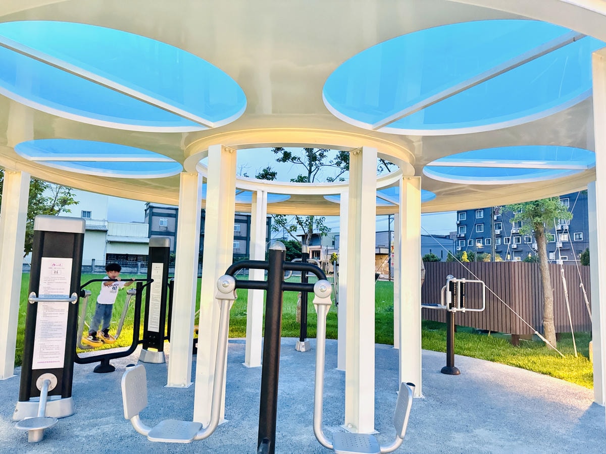 ★桃園親子景點推薦★蘆竹最新特色遊戲場『新龍公園』,磨石子滑 ★桃園親子景點推薦★蘆竹最新特色遊戲場『新龍公園』,磨石子滑