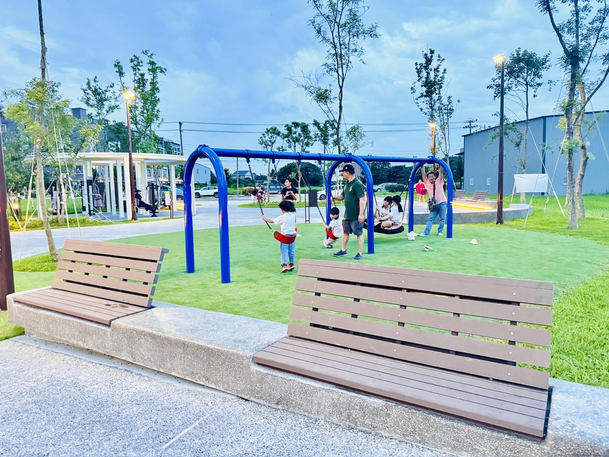 ★桃園親子景點推薦★蘆竹最新特色遊戲場『新龍公園』,磨石子滑 ★桃園親子景點推薦★蘆竹最新特色遊戲場『新龍公園』,磨石子滑