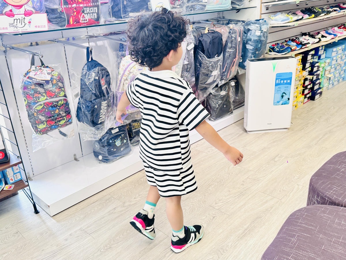 ★童鞋推薦★0~12歲鞋款最多最齊全的童鞋店『布布童鞋』,由 ★童鞋推薦★0~12歲鞋款最多最齊全的童鞋店『布布童鞋』,由