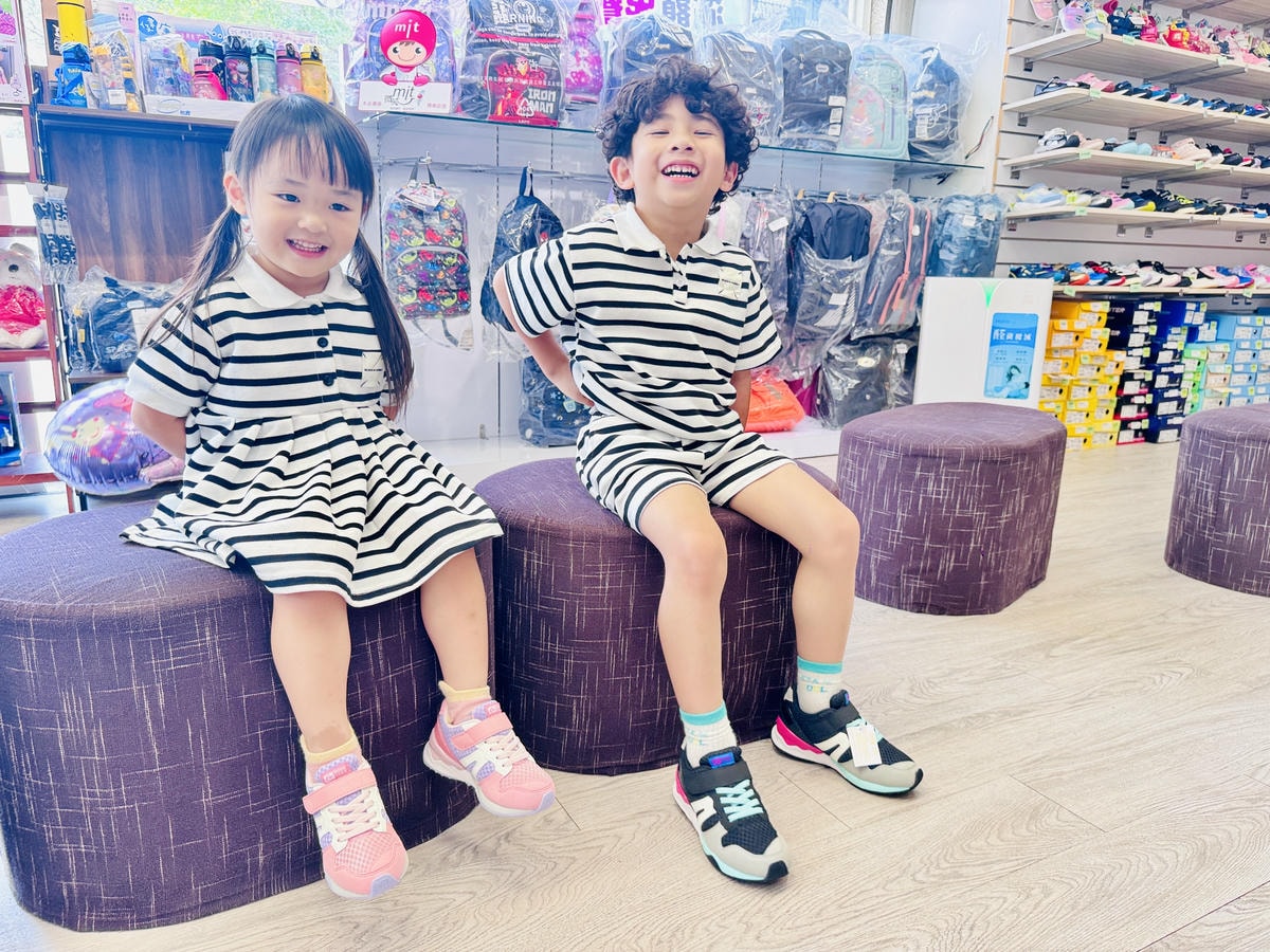 ★童鞋推薦★0~12歲鞋款最多最齊全的童鞋店『布布童鞋』,由 ★童鞋推薦★0~12歲鞋款最多最齊全的童鞋店『布布童鞋』,由