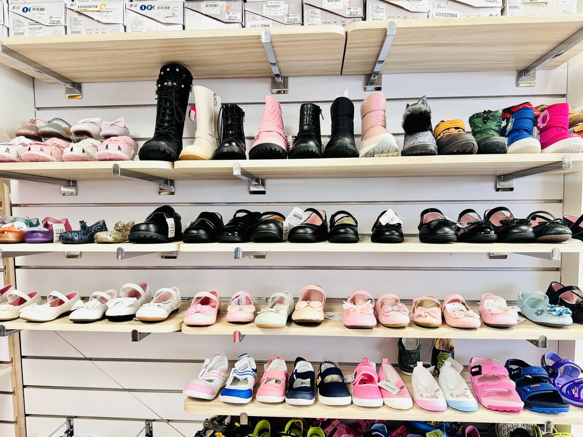 ★童鞋推薦★0~12歲鞋款最多最齊全的童鞋店『布布童鞋』,由 ★童鞋推薦★0~12歲鞋款最多最齊全的童鞋店『布布童鞋』,由