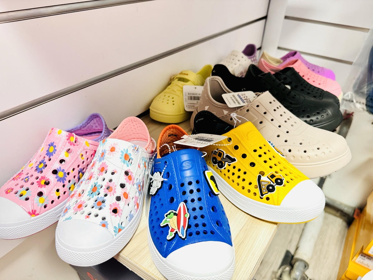 ★童鞋推薦★0~12歲鞋款最多最齊全的童鞋店『布布童鞋』,由 ★童鞋推薦★0~12歲鞋款最多最齊全的童鞋店『布布童鞋』,由