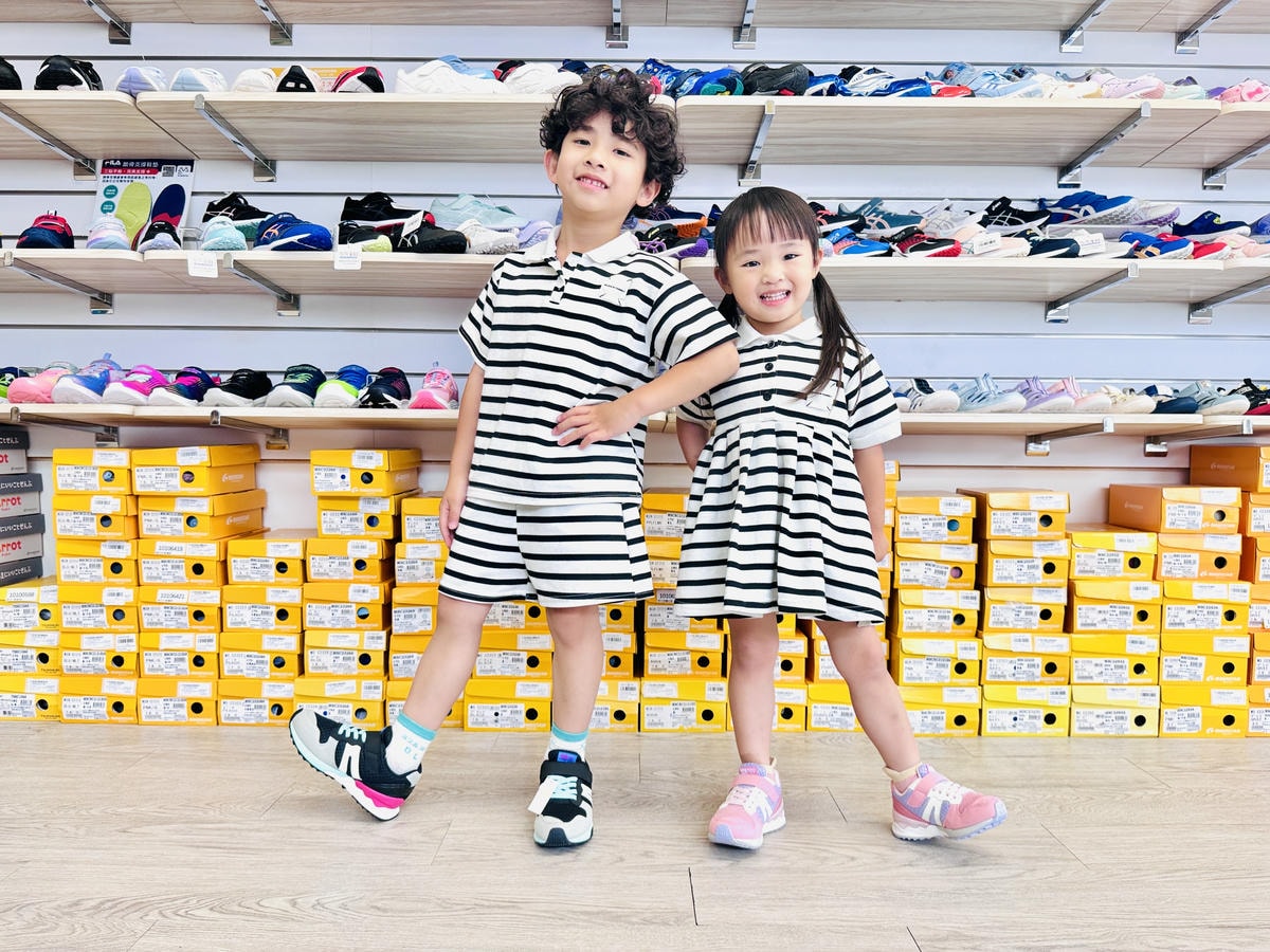 ★童鞋推薦★0~12歲鞋款最多最齊全的童鞋店『布布童鞋』,由 ★童鞋推薦★0~12歲鞋款最多最齊全的童鞋店『布布童鞋』,由