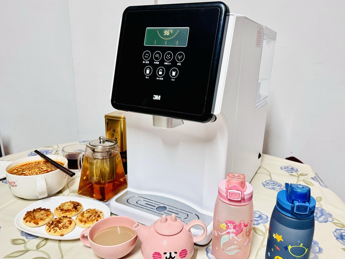 ★好物推薦★3M 4.5L免安裝三道式濾淨冷熱飲水機 L22 ★好物推薦★3M 4.5L免安裝三道式濾淨冷熱飲水機 L22