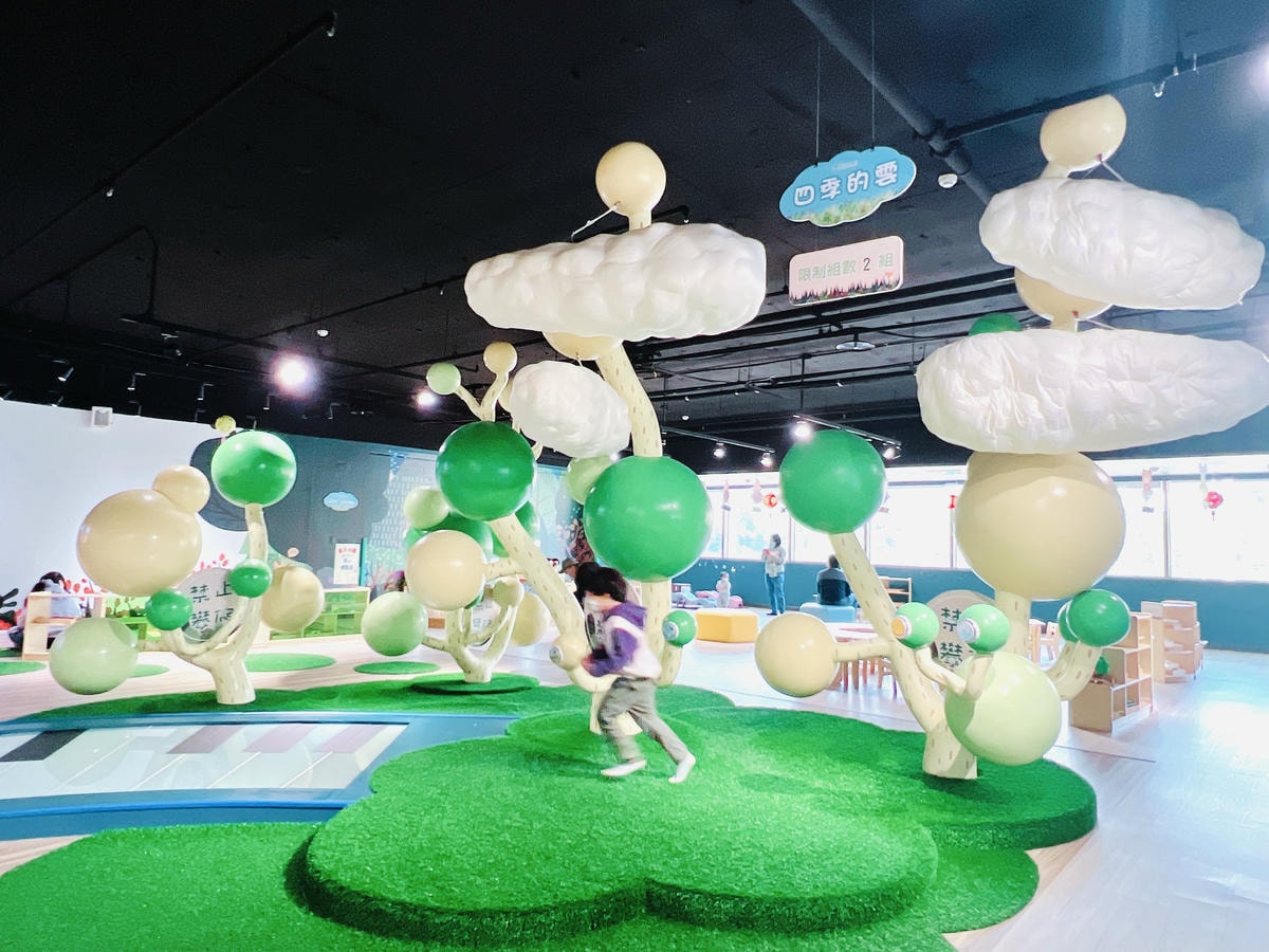 ★桃園*龜山親子館*超有設計感的琴鍵河流、唱歌月亮,免費的親