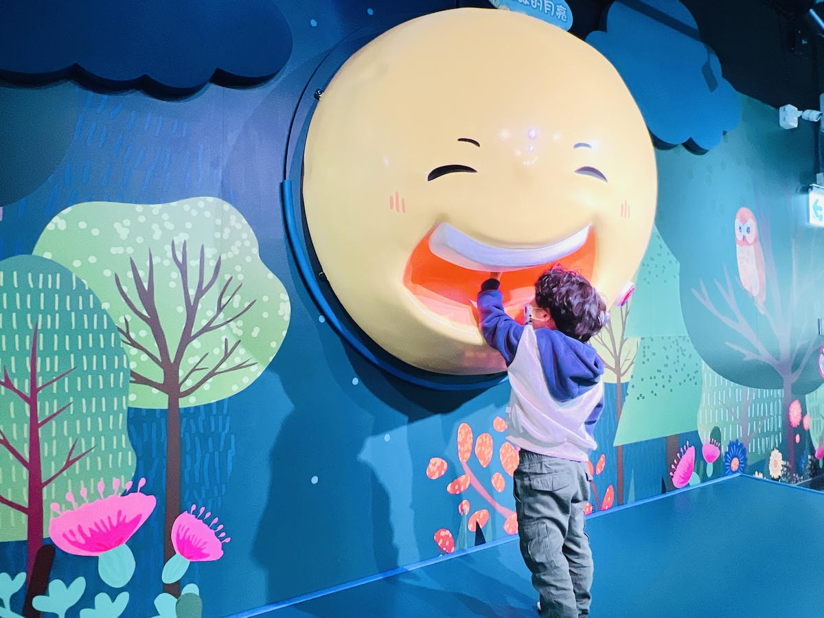 ★桃園*龜山親子館*超有設計感的琴鍵河流、唱歌月亮,免費的親 ★桃園*龜山親子館*超有設計感的琴鍵河流、唱歌月亮,免費的親