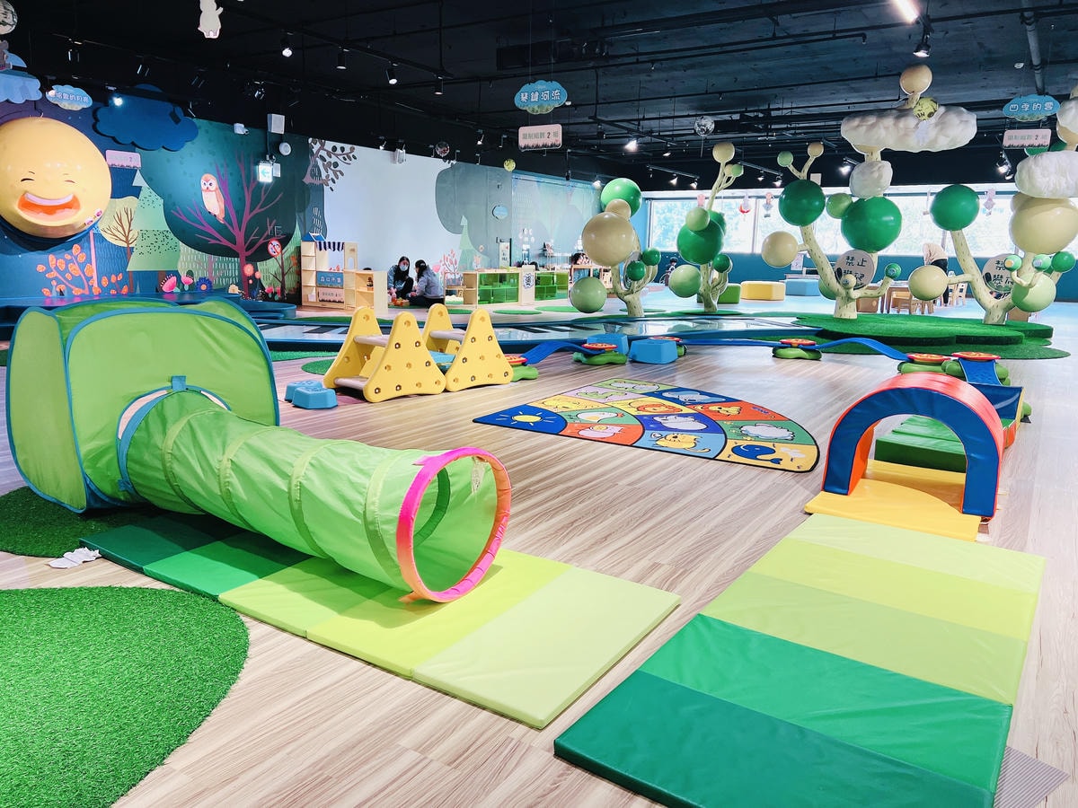 ★桃園*龜山親子館*超有設計感的琴鍵河流、唱歌月亮,免費的親 ★桃園*龜山親子館*超有設計感的琴鍵河流、唱歌月亮,免費的親