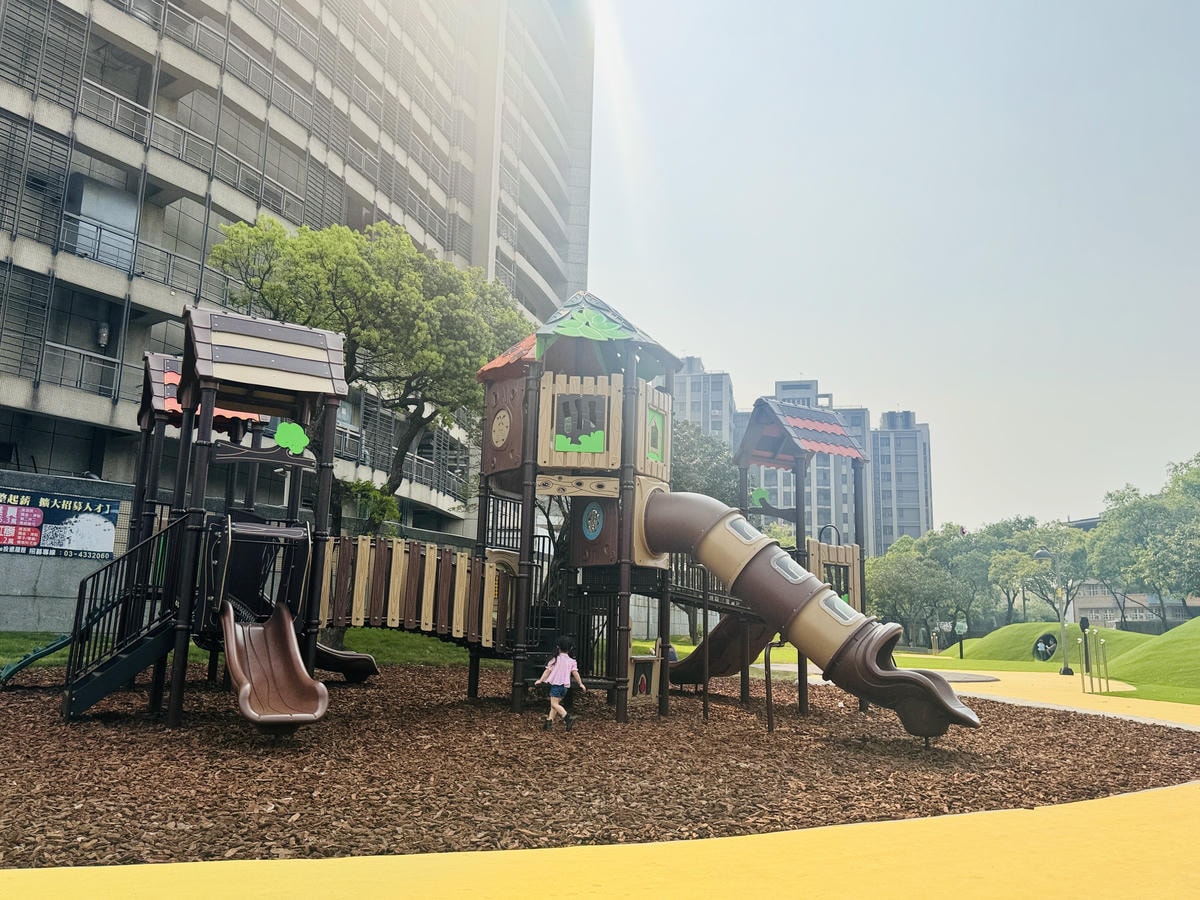★桃園親子景點推薦★全新的『星河親子公園』,超有質感的森林風 ★桃園親子景點推薦★全新的『星河親子公園』,超有質感的森林風