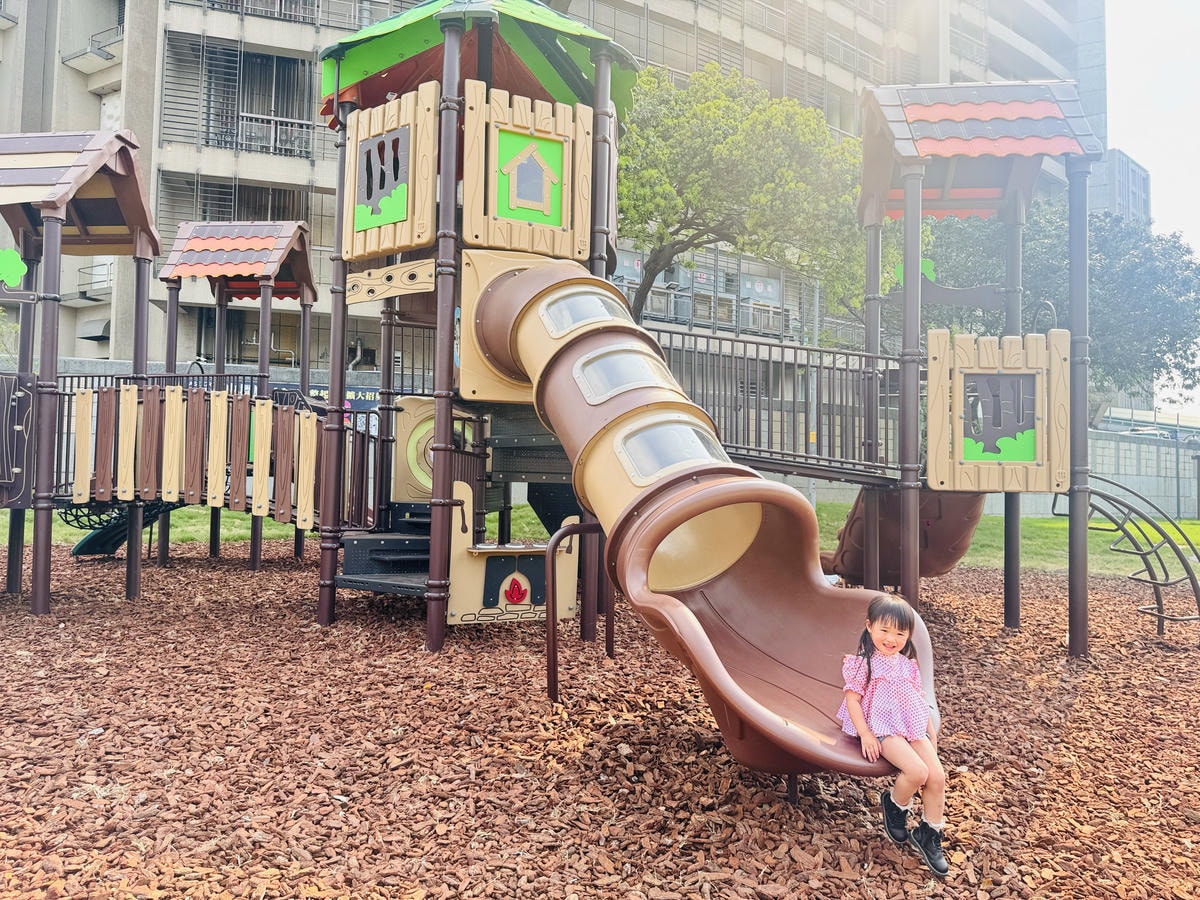 ★桃園親子景點推薦★全新的『星河親子公園』,超有質感的森林風 ★桃園親子景點推薦★全新的『星河親子公園』,超有質感的森林風