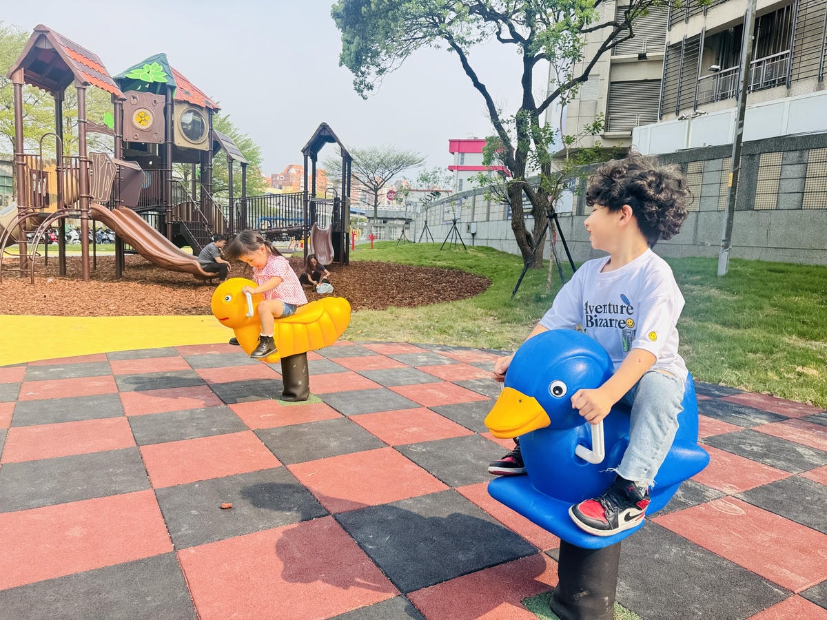 ★桃園親子景點推薦★全新的『星河親子公園』,超有質感的森林風 ★桃園親子景點推薦★全新的『星河親子公園』,超有質感的森林風