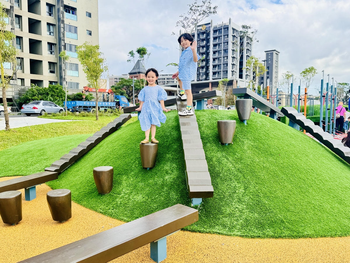 ★桃園親子景點推薦★桃園最新特色遊戲場『華興池生態埤塘公園』 ★桃園親子景點推薦★桃園最新特色遊戲場『華興池生態埤塘公園』