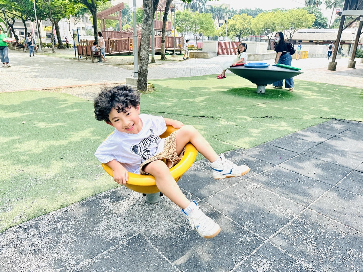 ★嘉義親子景點推薦★超萌青蛙主題『文化公園-諸羅樹蛙遊戲場』