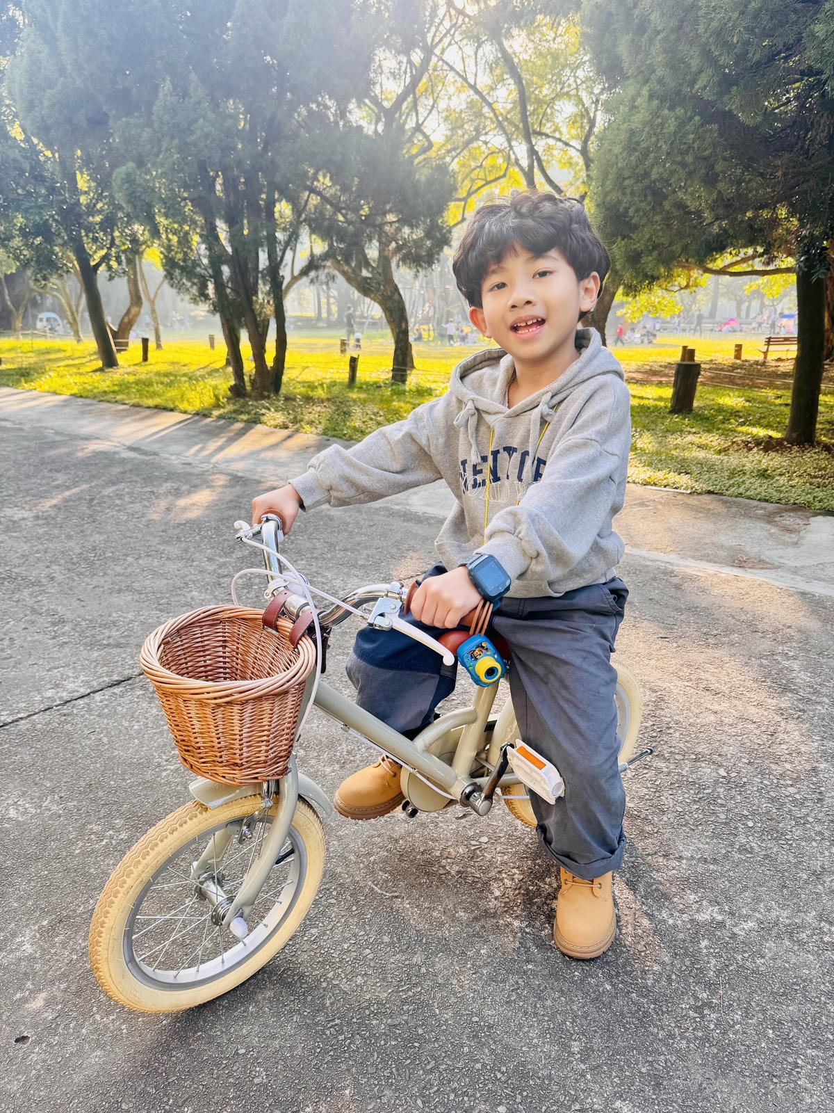 ★桃園★國立中央大學＊免費的親子景點好去處，優美的園區、大草
