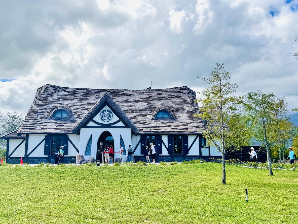 ★花蓮●壽豐＊星巴克理想門市，一秒到歐洲，最新秘境絕美的童話