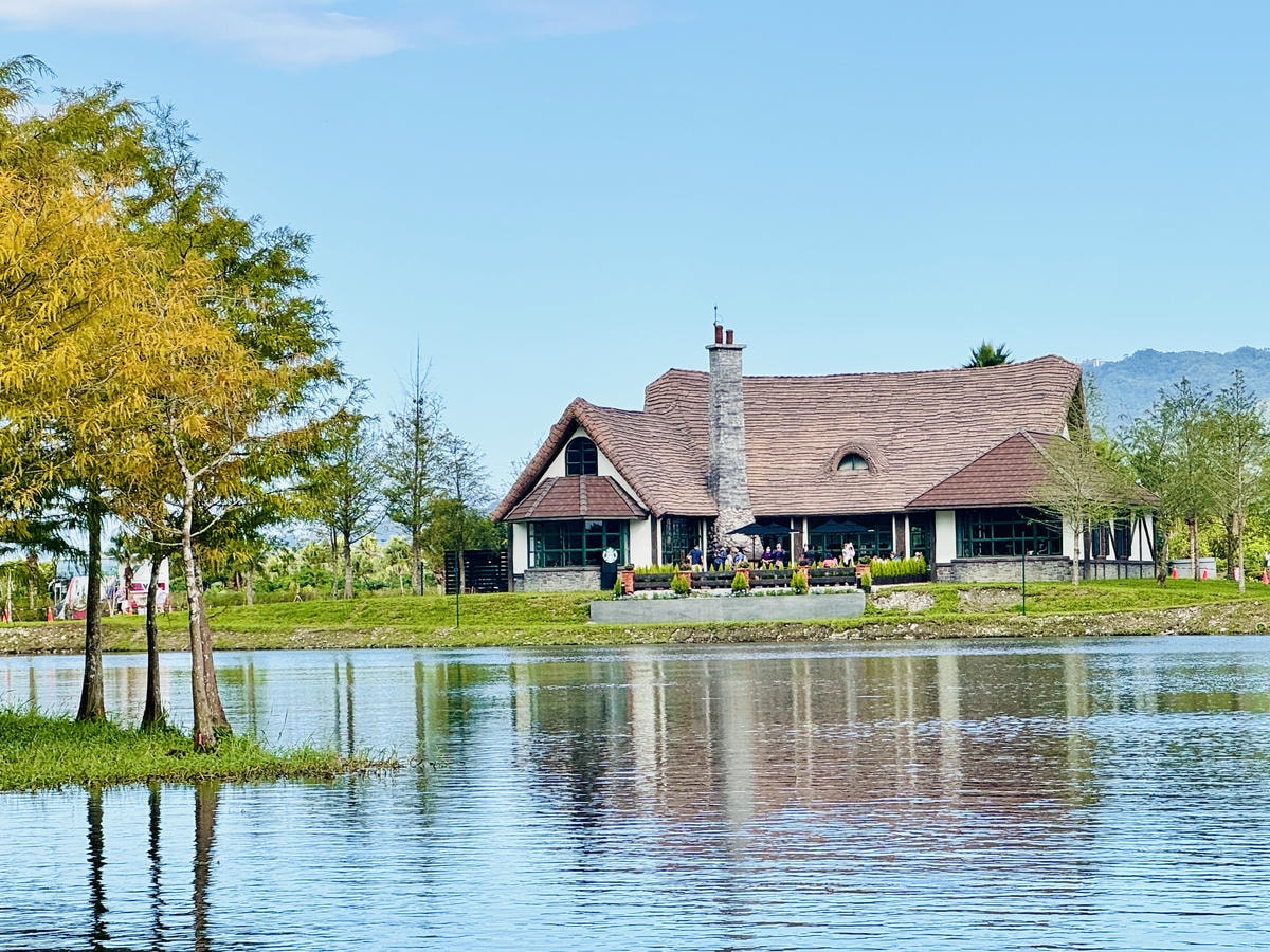 ★花蓮●壽豐＊星巴克理想門市，一秒到歐洲，最新秘境絕美的童話