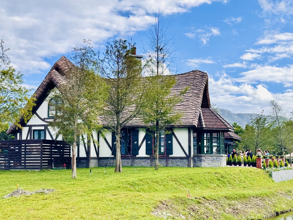 ★花蓮●壽豐＊星巴克理想門市，一秒到歐洲，最新秘境絕美的童話