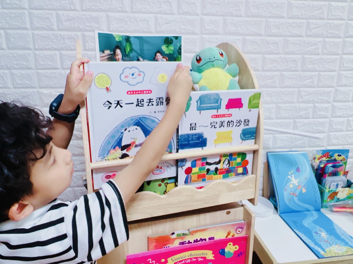 ★好物分享★ Man & Kids 無限探索旋轉書櫃,超推薦 ★好物分享★ Man & Kids 無限探索旋轉書櫃,超推薦