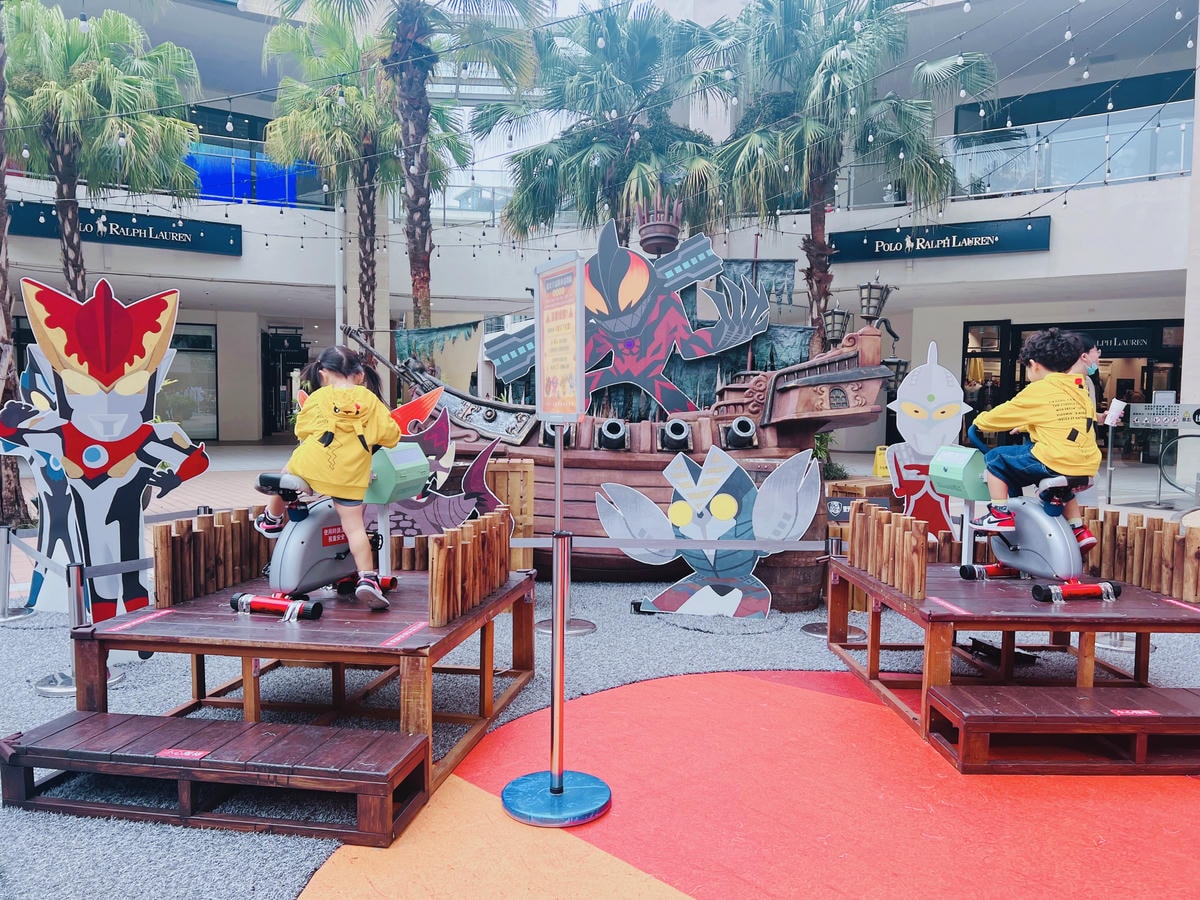 ★新北●林口三井*萬聖特輯---迷霧之都*四公尺高的超人力霸 ★新北●林口三井*萬聖特輯---迷霧之都*四公尺高的超人力霸