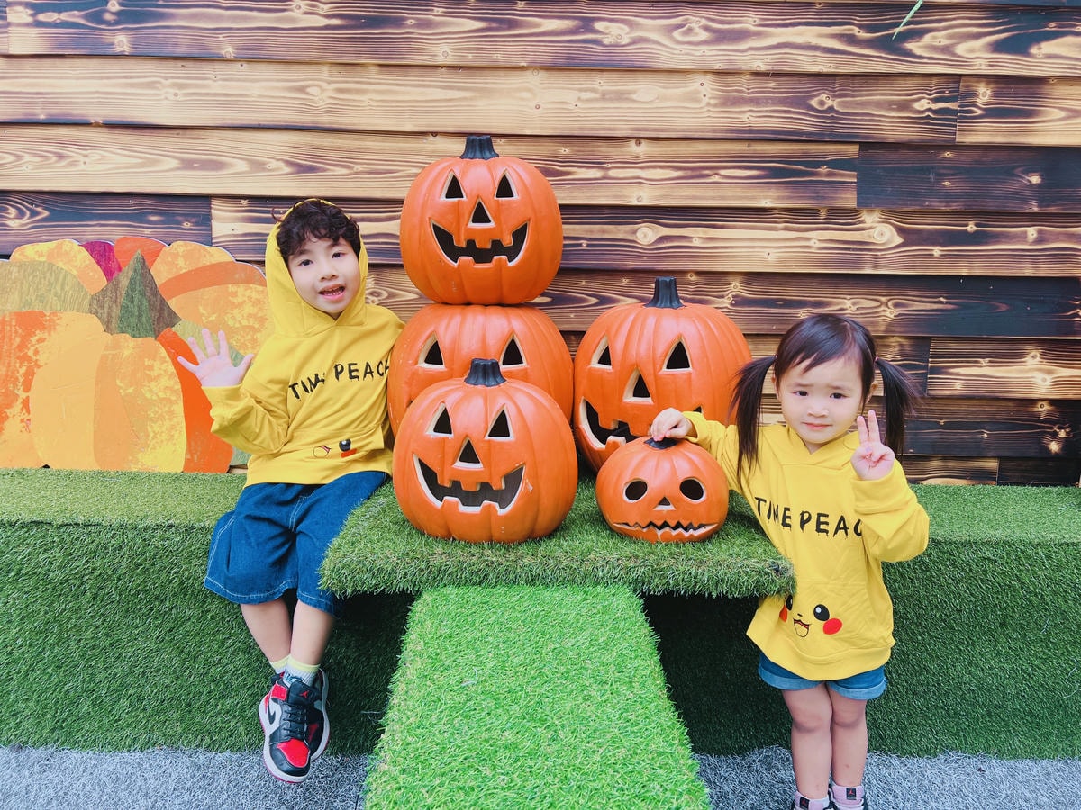 ★新北●林口三井*萬聖特輯---迷霧之都*四公尺高的超人力霸 ★新北●林口三井*萬聖特輯---迷霧之都*四公尺高的超人力霸