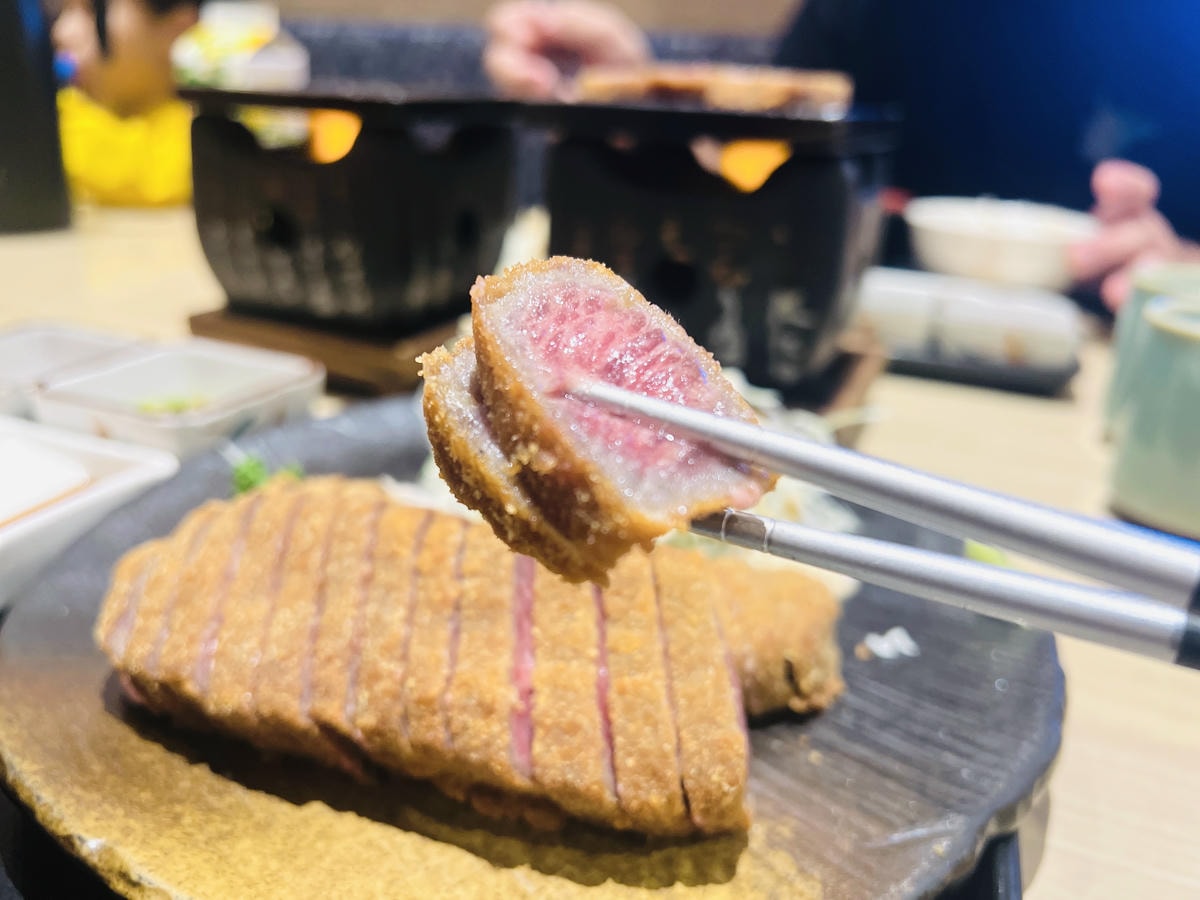 ★新北●林口三井*萬聖特輯---迷霧之都*四公尺高的超人力霸 ★新北●林口三井*萬聖特輯---迷霧之都*四公尺高的超人力霸