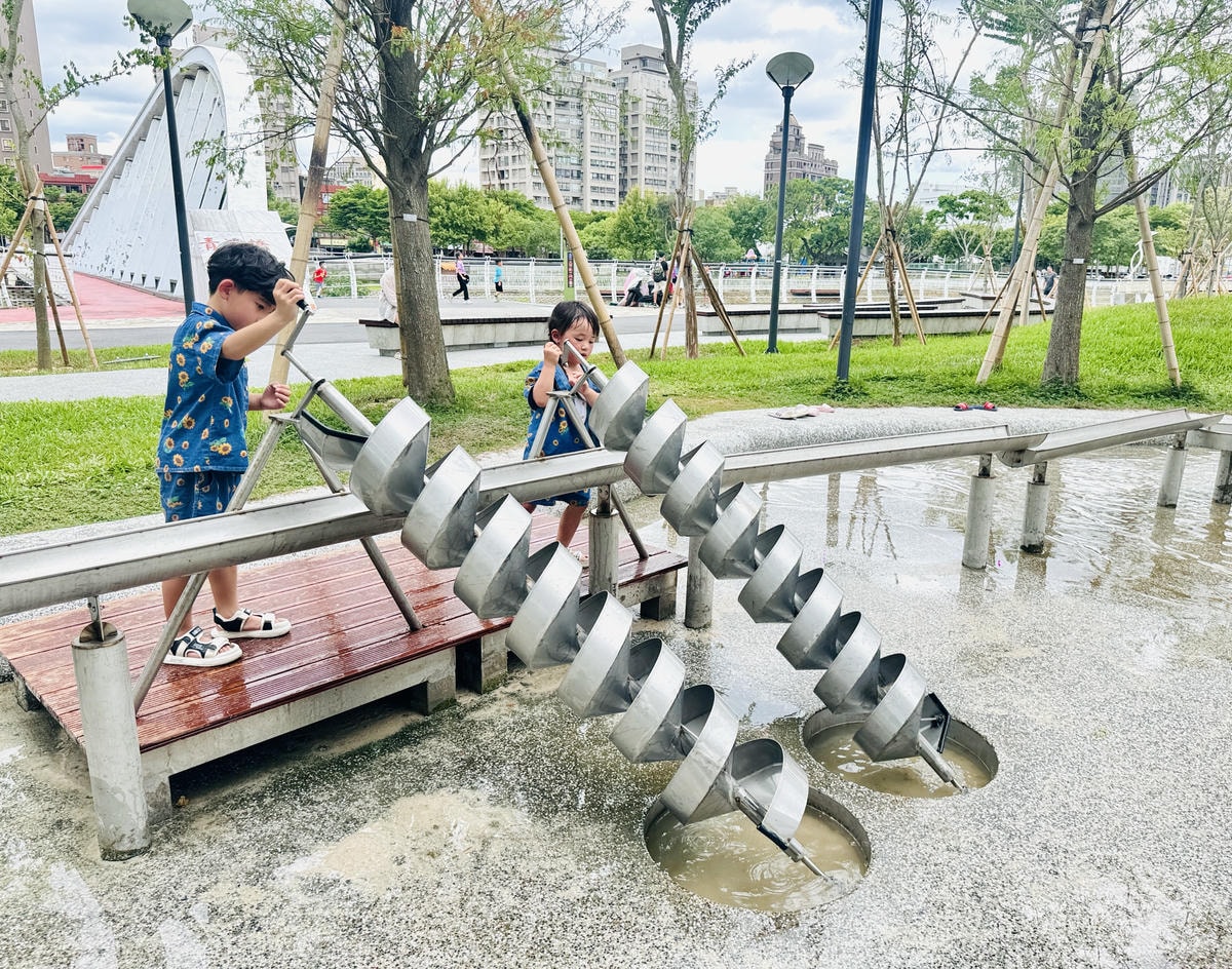 ★桃園親子景點推薦★桃園最新特色遊戲場『桃園第一河濱公園』, ★桃園親子景點推薦★桃園最新特色遊戲場『桃園第一河濱公園』,