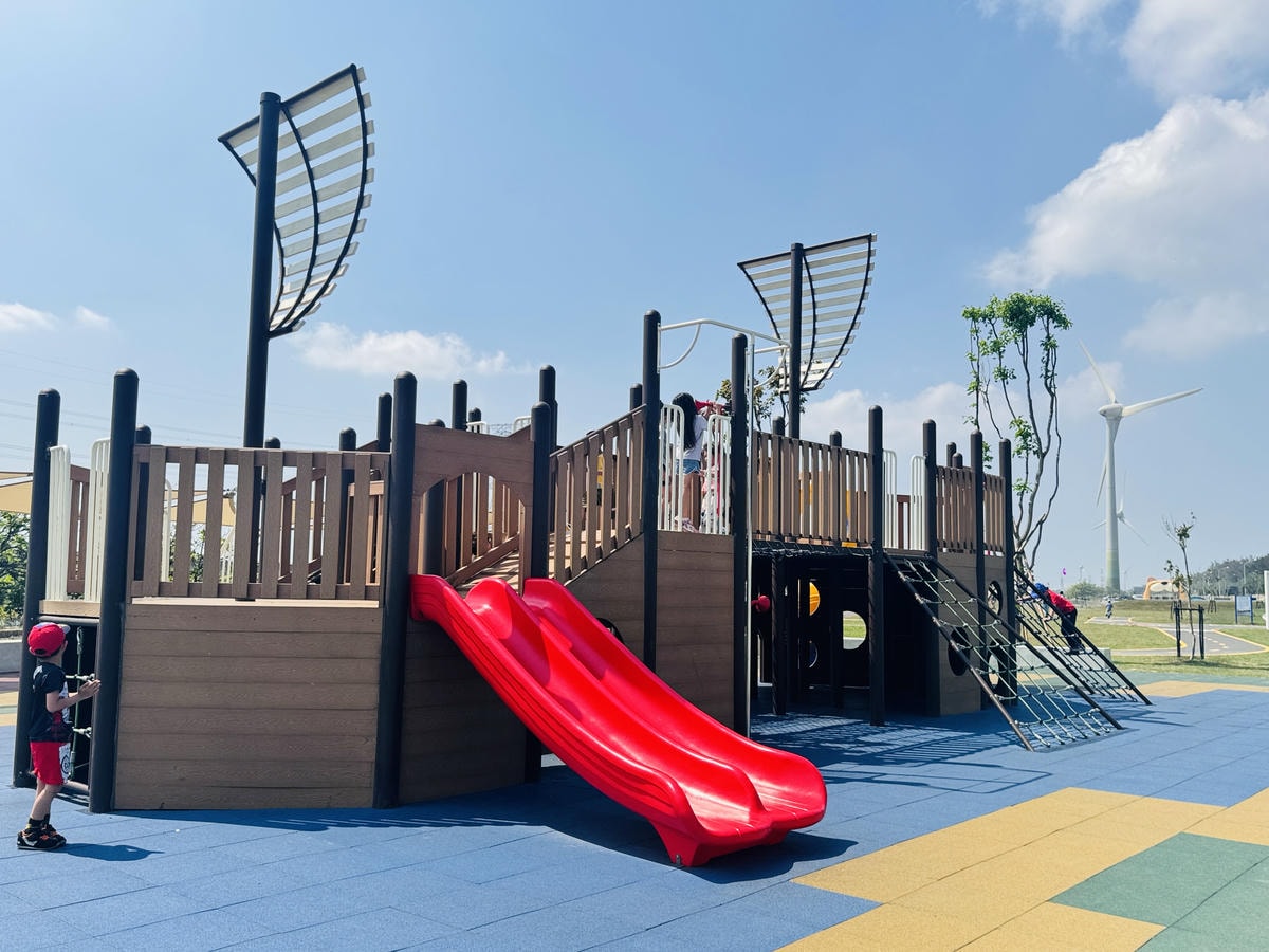 ★彰化親子景點推薦★『嬉濱海豚公園』彰化首座濱海特色遊戲場, ★彰化親子景點推薦★『嬉濱海豚公園』彰化首座濱海特色遊戲場,